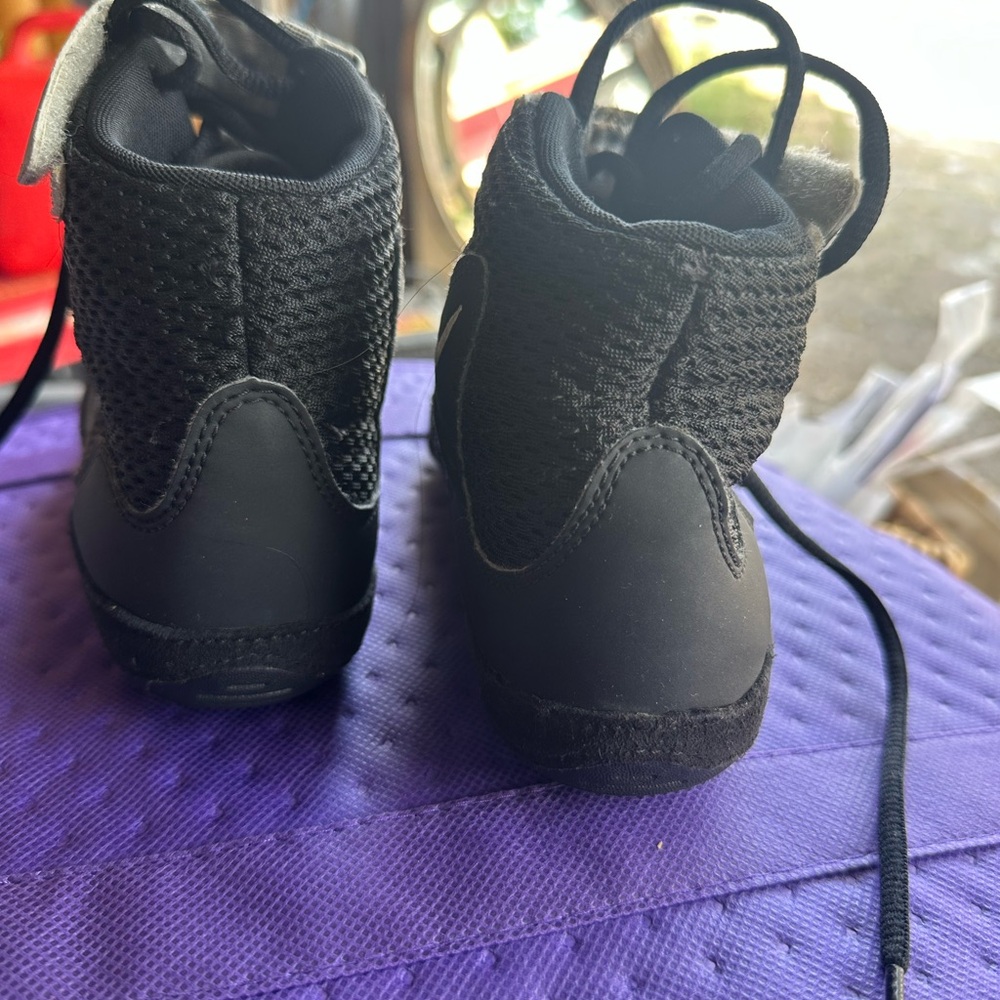 Nike wrestling shoes